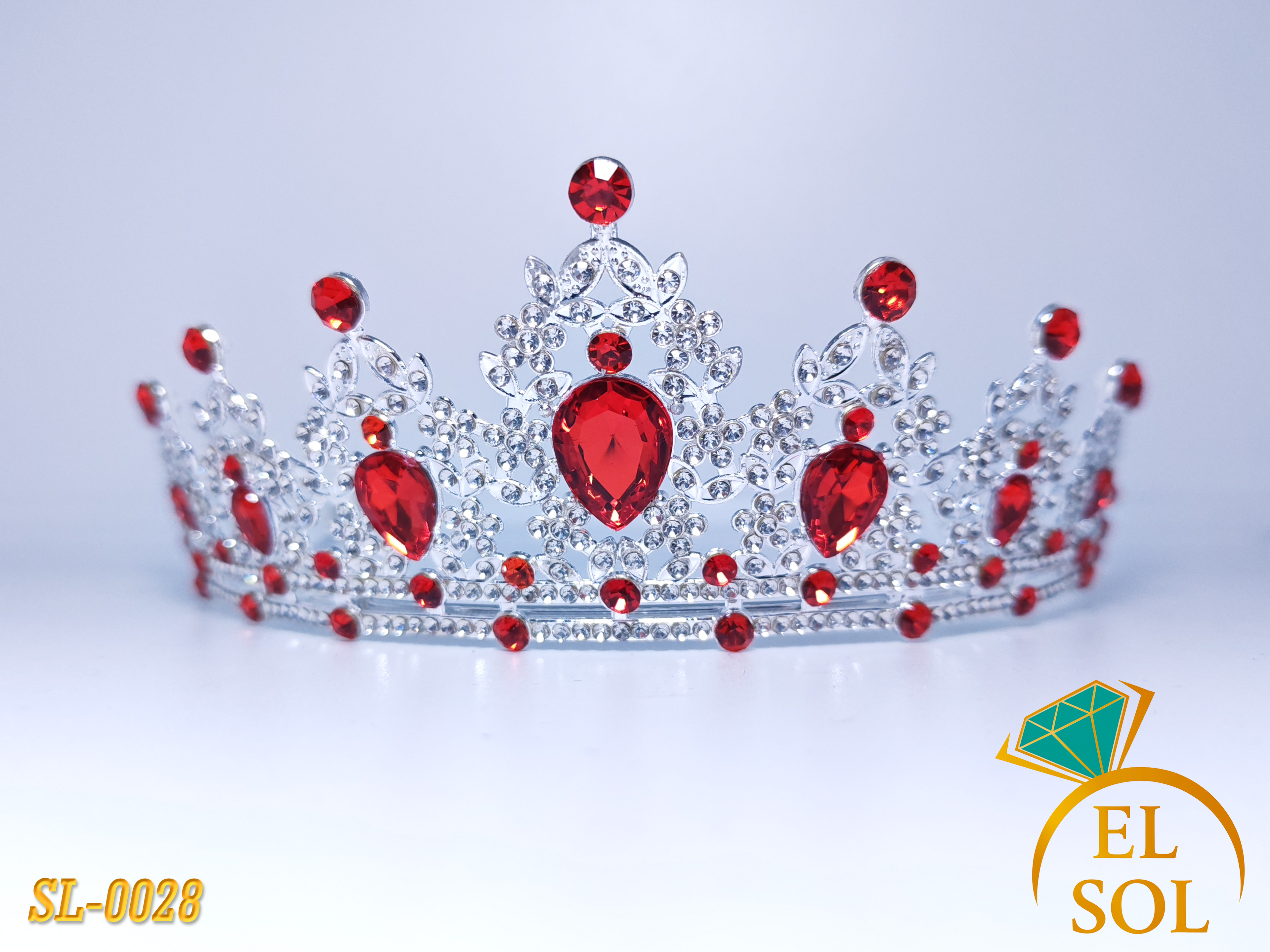 Corona piedras lágrima rojas