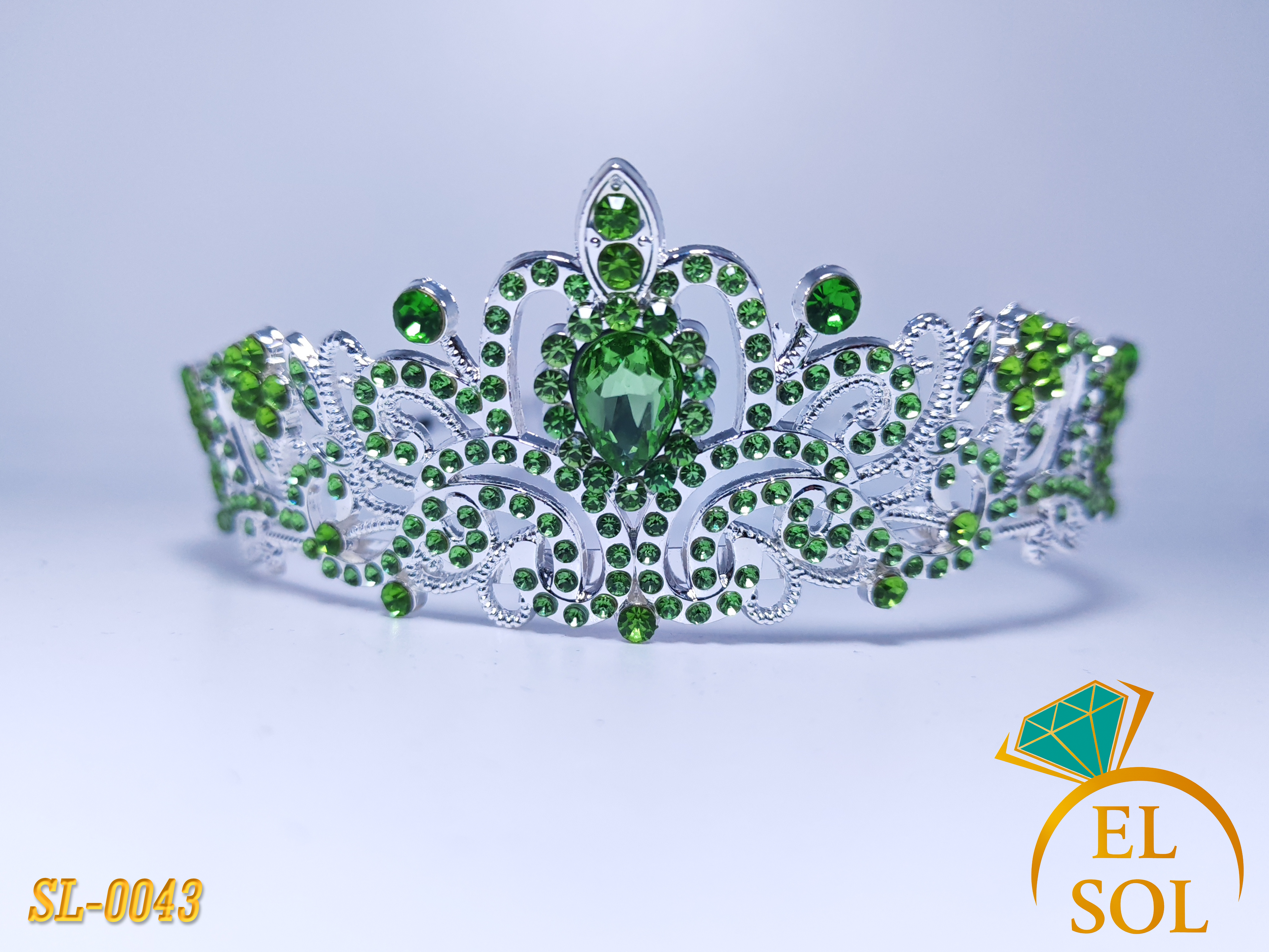 Corona Plateada Esmeralda Elegante