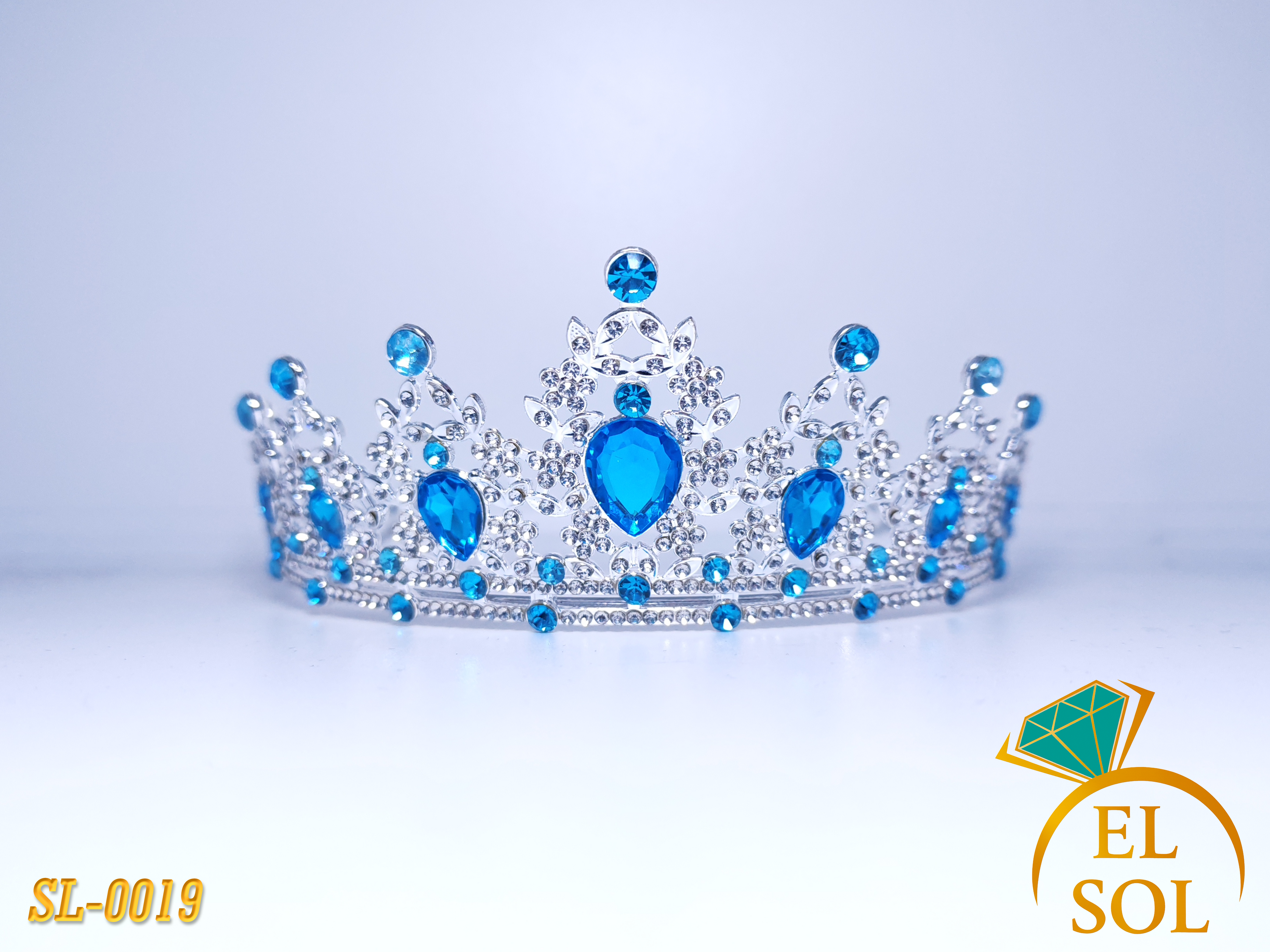 Corona Real Aqua