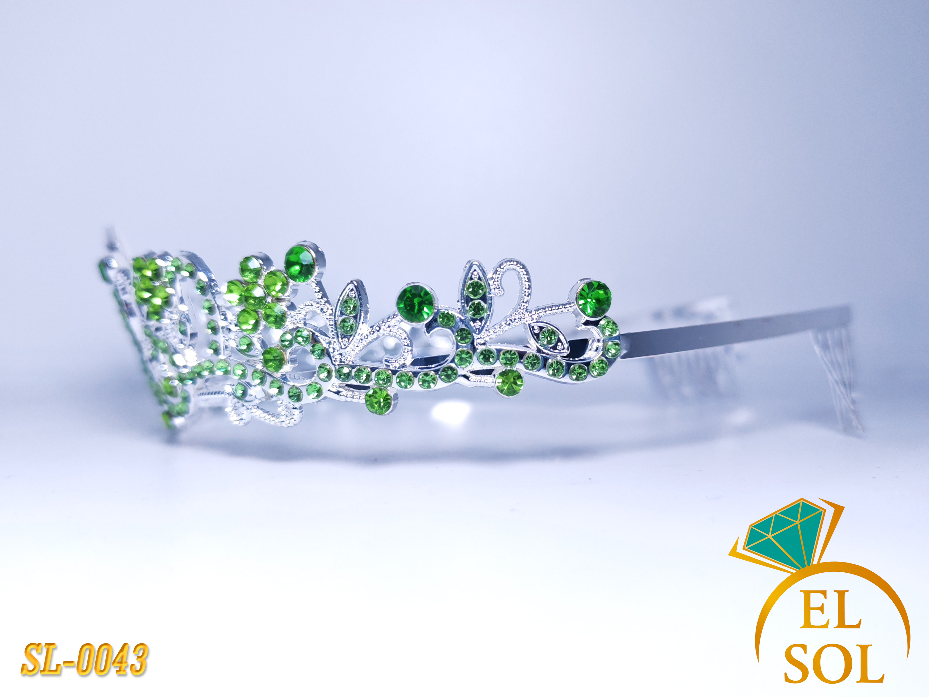 Corona Plateada Esmeralda Elegante