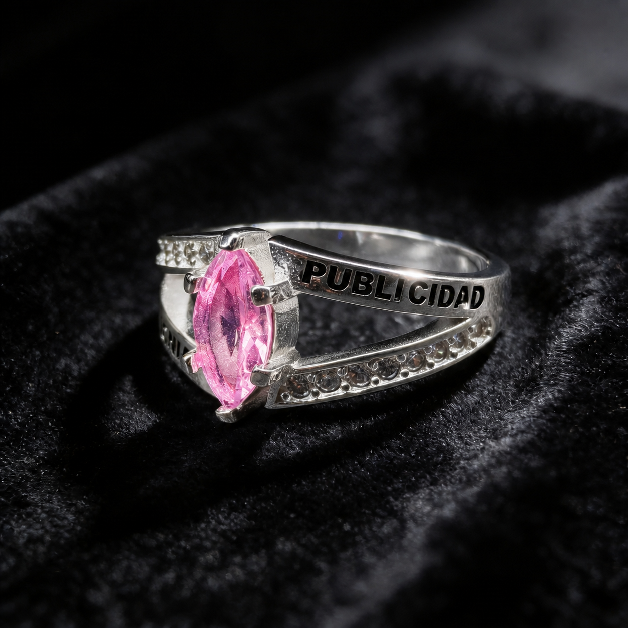 Anillo de Graduación Mercadotecnia y Publicidad Modelo MP-AN-002