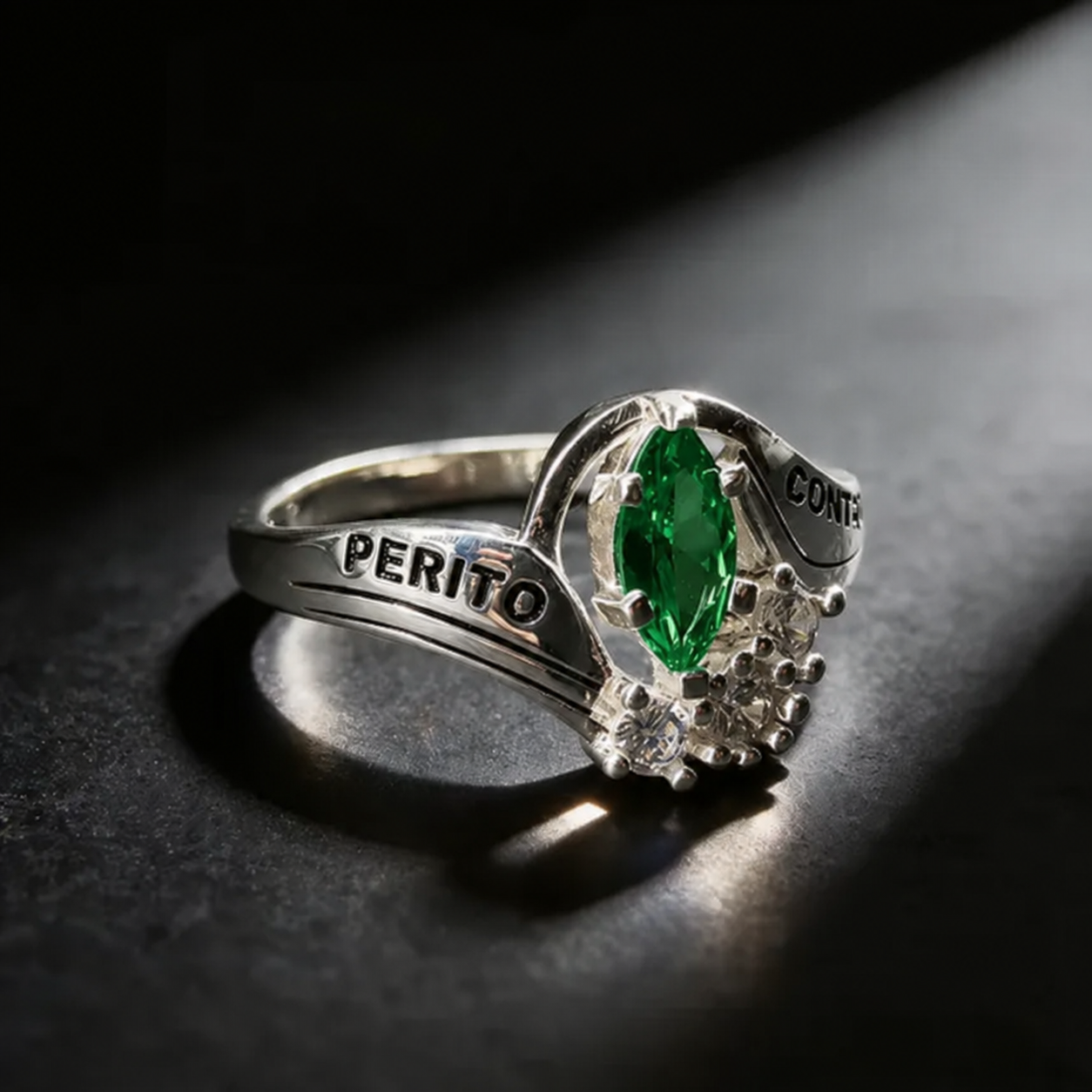 Anillo Perito Contador Modelo 016
