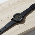 Reloj Casio LQ-139 Módulo 1330 Negro con Detalles Dorados