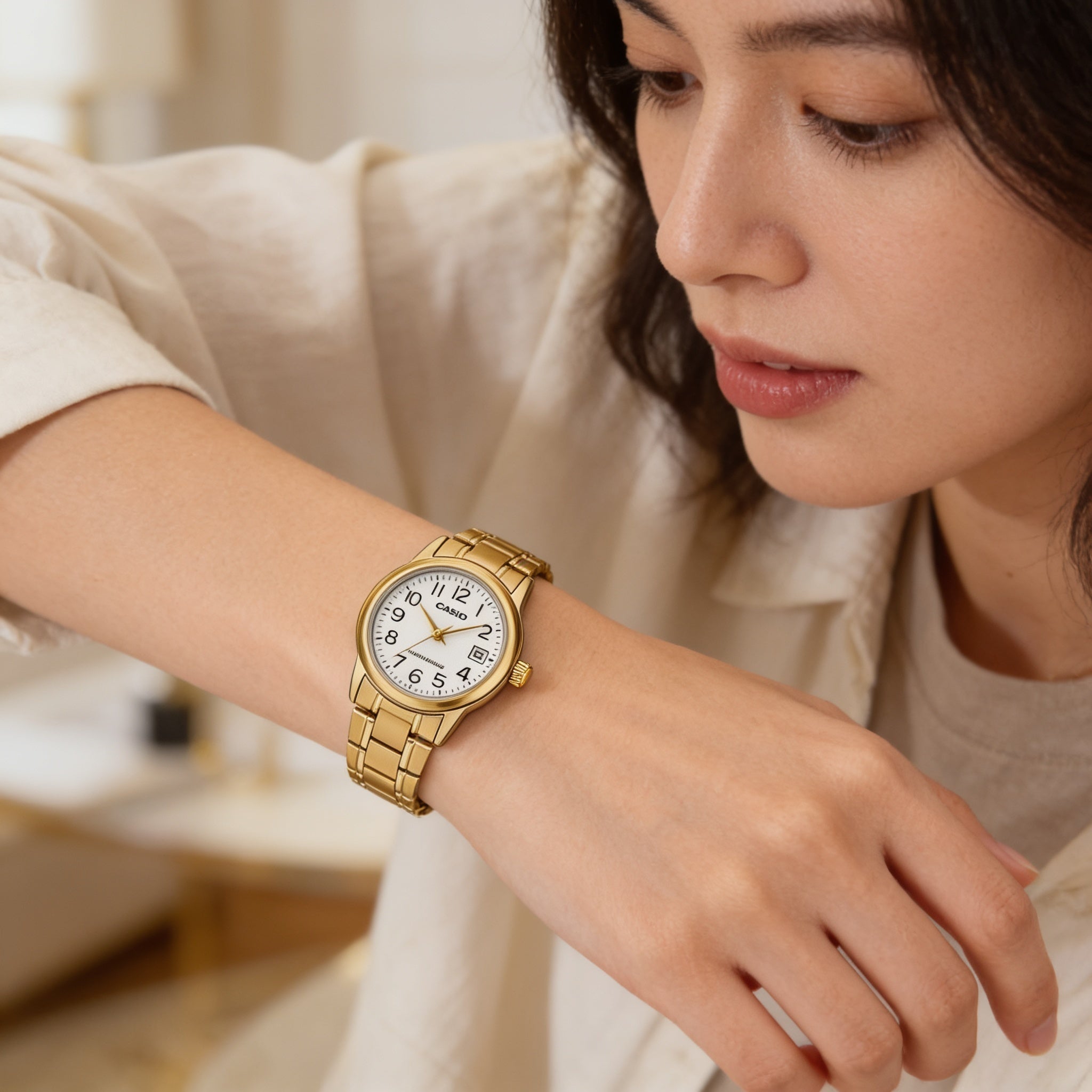 Reloj Casio LTP-V002G-7B2 Analógico Dorado Esfera Blanca – Dama
