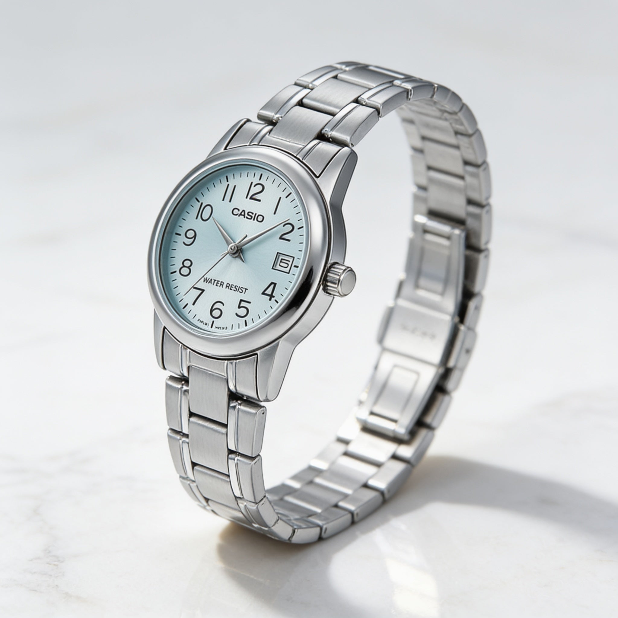 Reloj Casio LTP-V002D-2B Analógico Plateado Esfera Azul – Dama