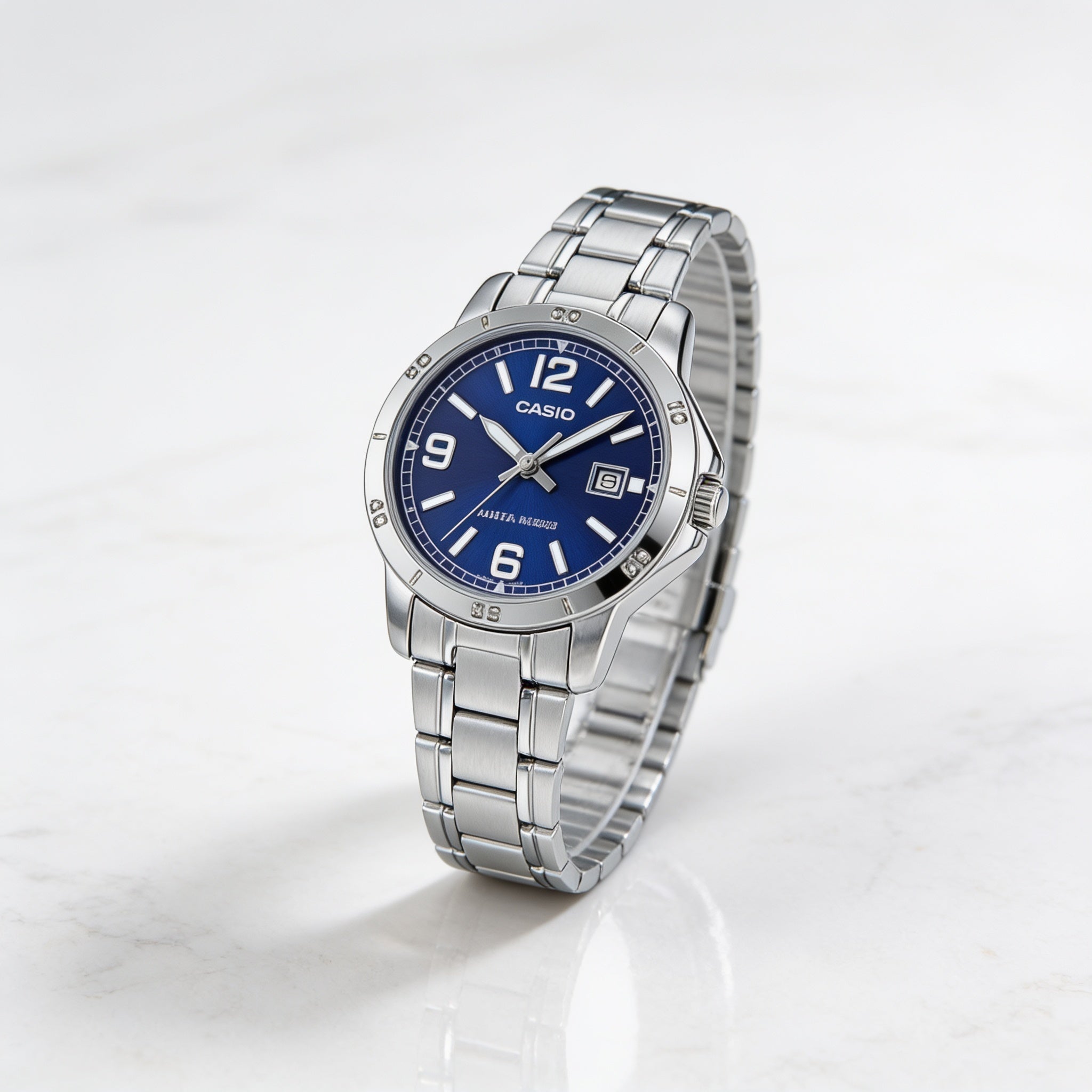 Reloj Casio LTP-V004D-2B Analógico Plateado Esfera Azul – Dama