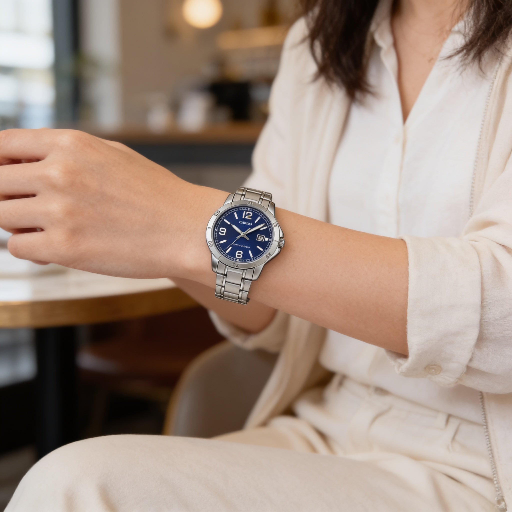 Reloj Casio LTP-V004D-2B Analógico Plateado Esfera Azul – Dama