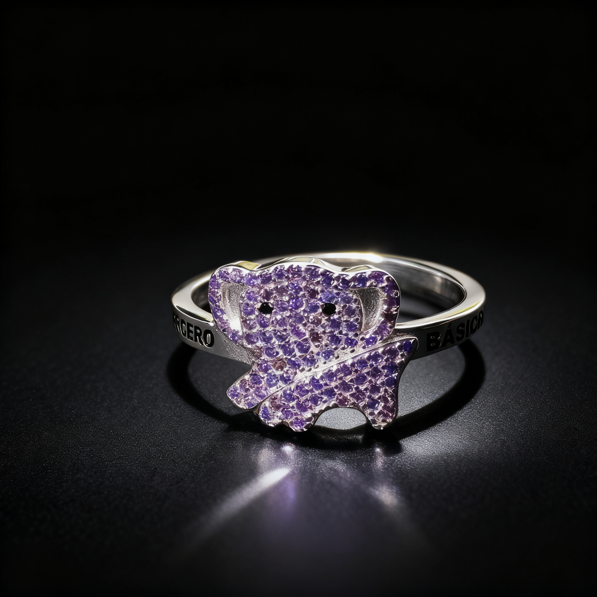 GR-3B-03 - Anillo figura 'Tercero' con piedras