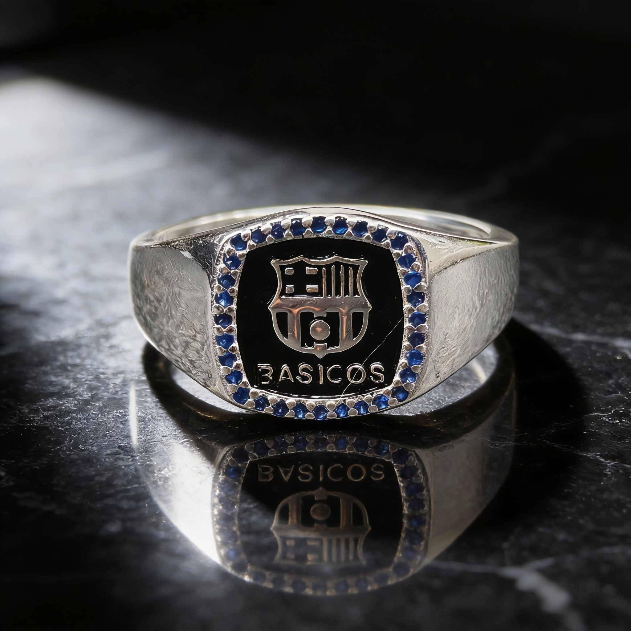 GR-3B-07 - Anillo rectangular 'Basicos' con escudo
