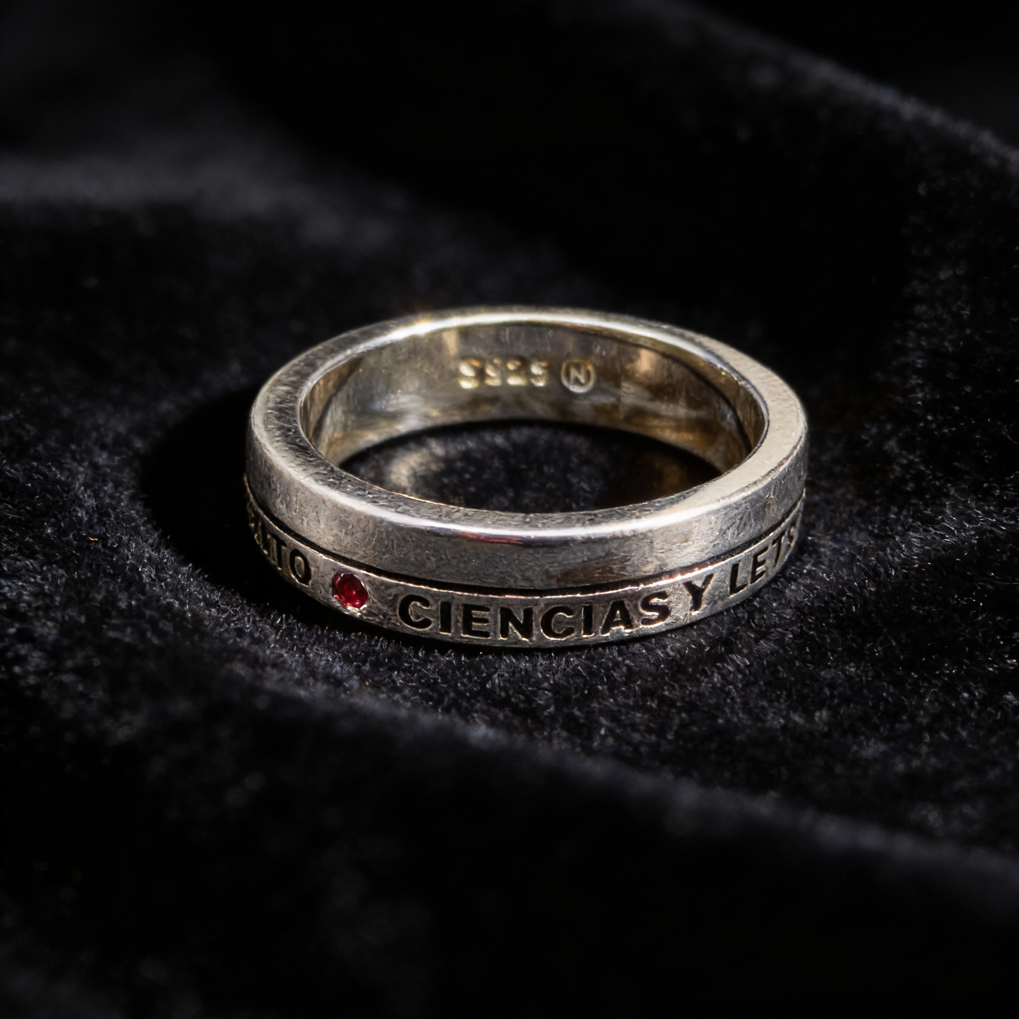 Anillo de Graduación Ciencias y Letras CL17