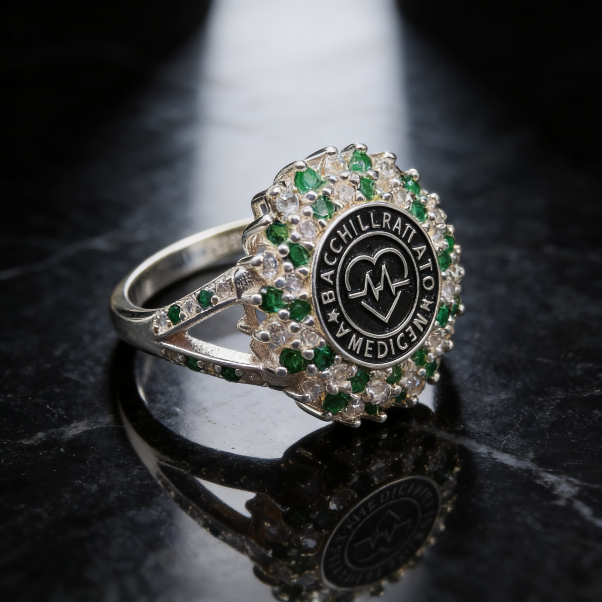 Anillo de Graduación Medicina Modelo 06