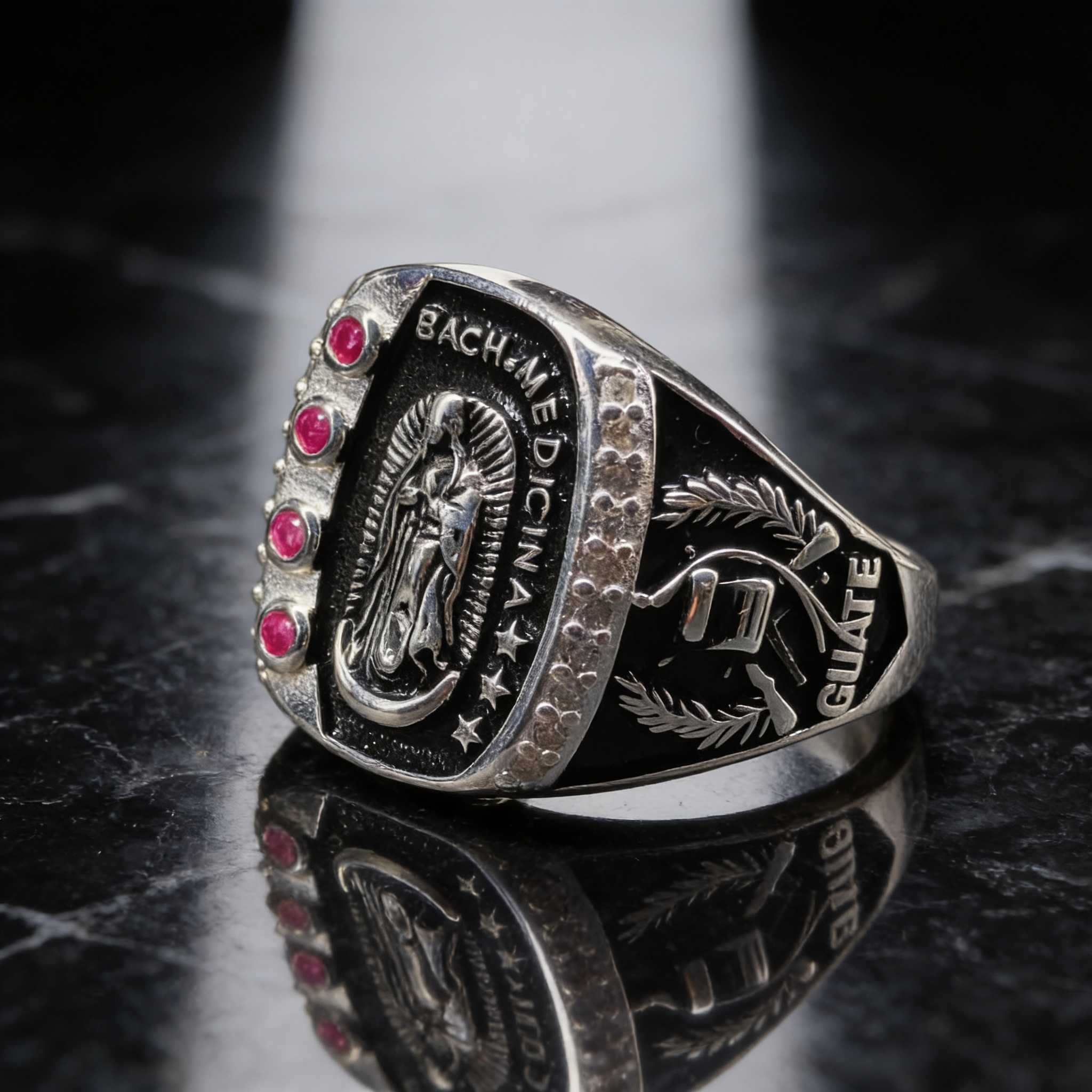 Anillo de Graduación Medicina Modelo 09