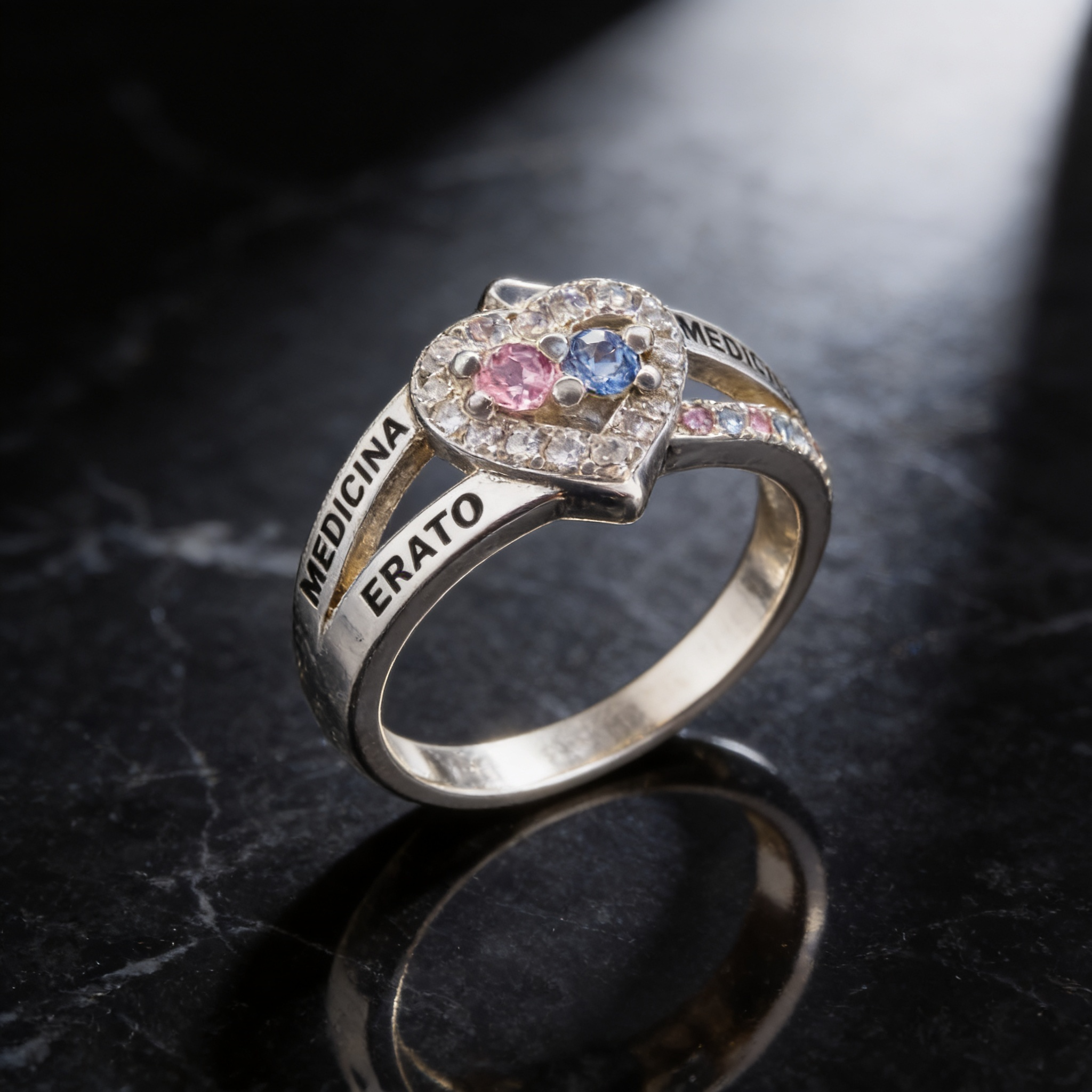 Anillo de Graduación Medicina Modelo 12