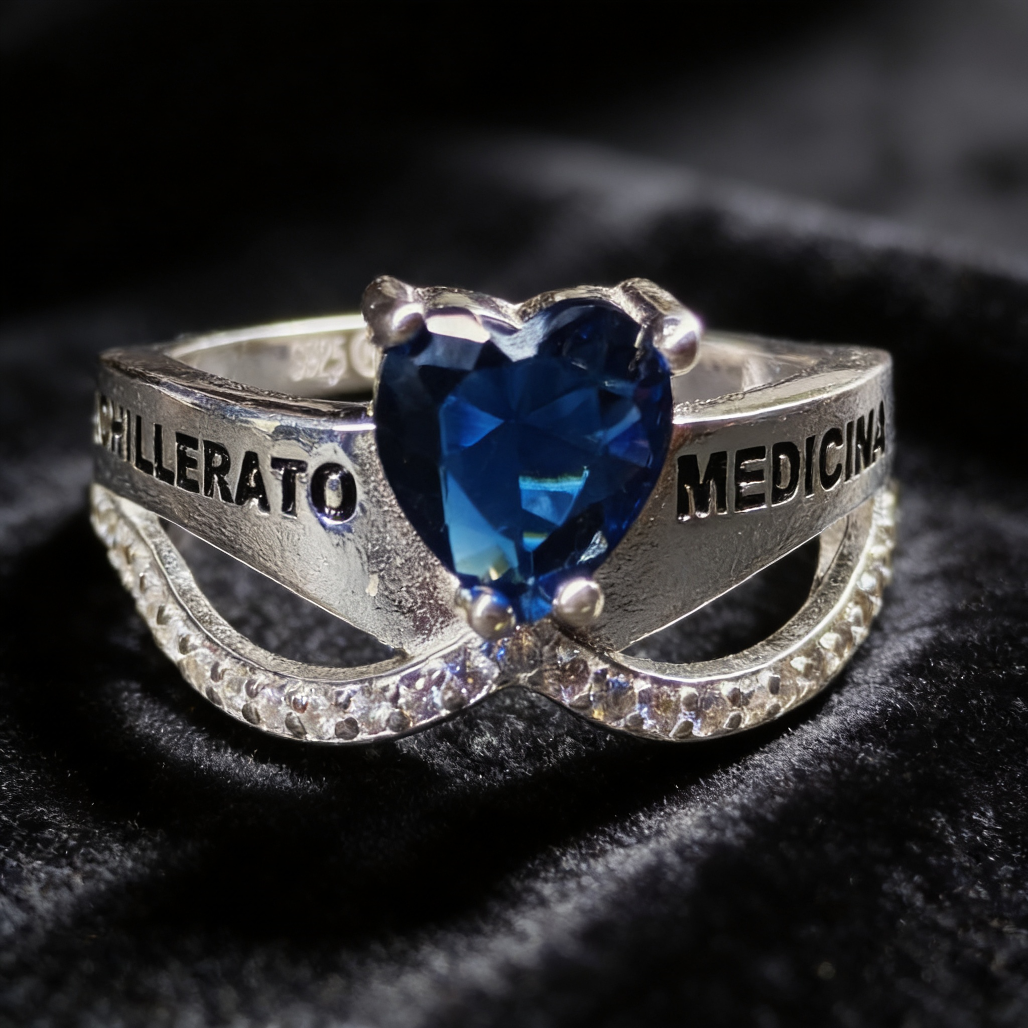 Anillo de Graduación Medicina Modelo 18