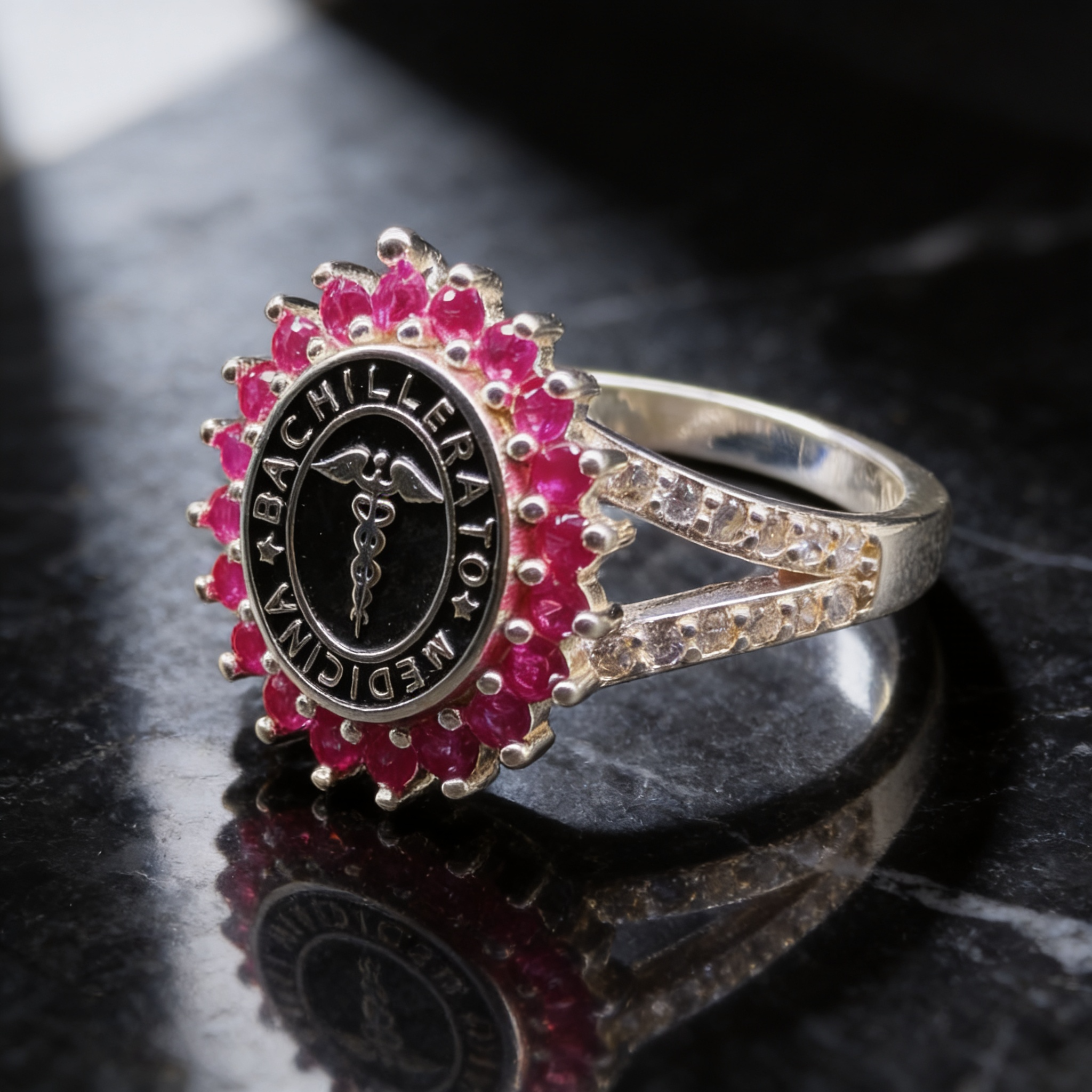 Anillo de Graduación Medicina Modelo 19