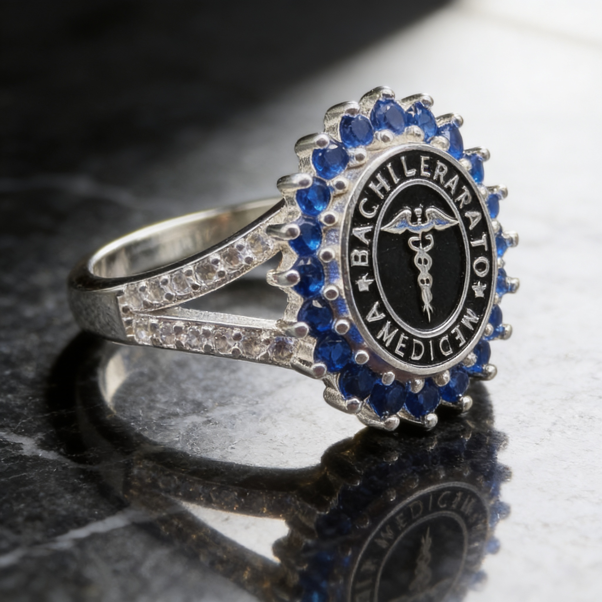 Anillo de Graduación Medicina Modelo 19