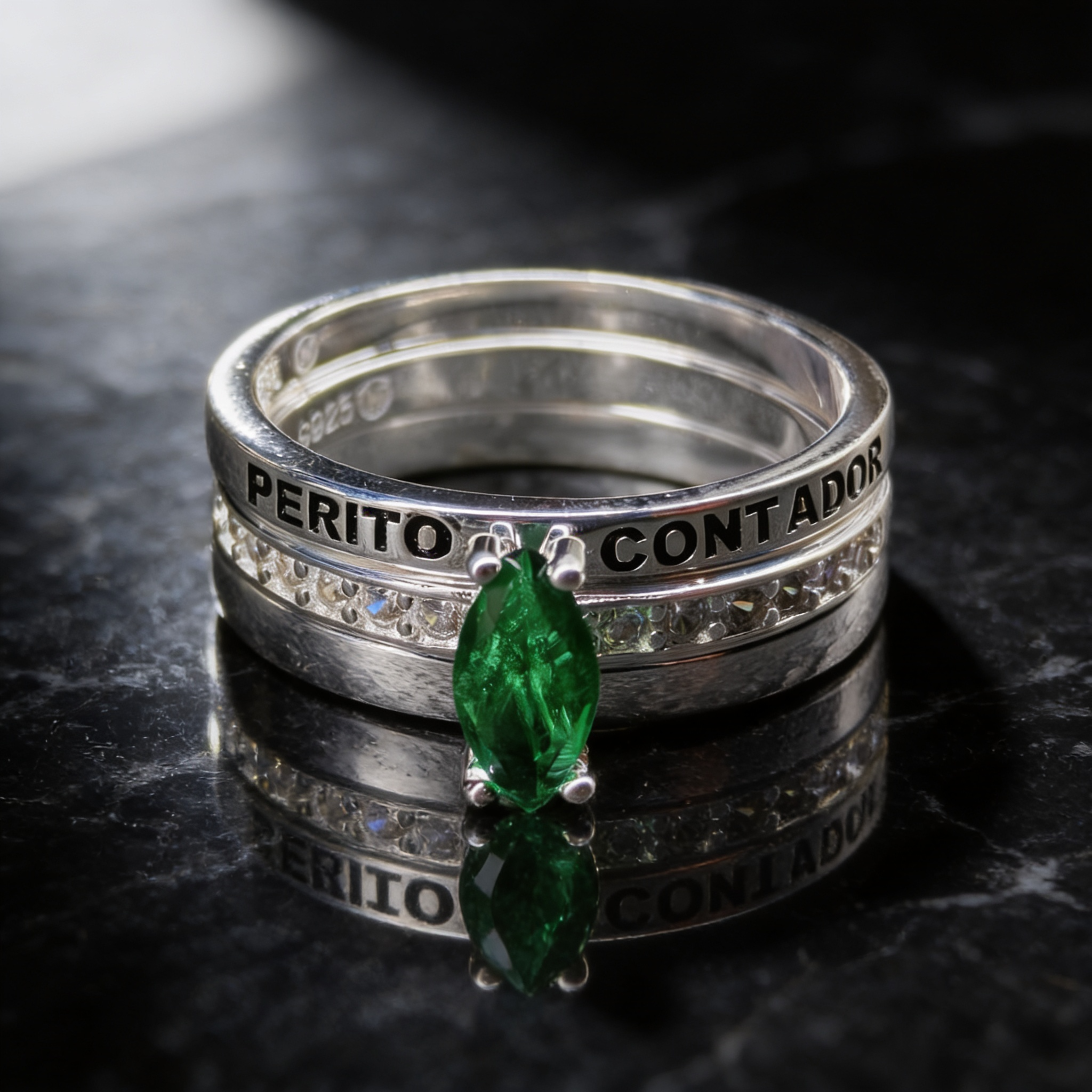 Anillo Perito Contador Modelo 018